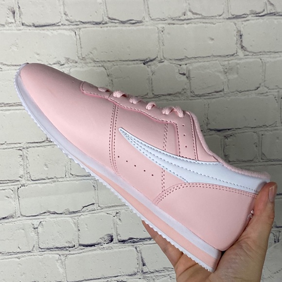 NWT pink leather FILA sneakers - Picture 8 of 14